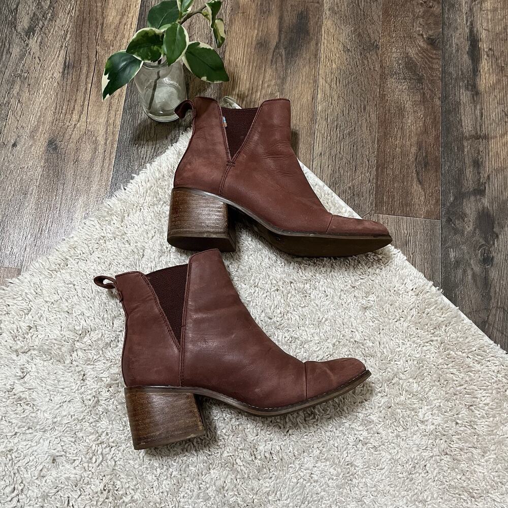 TOMS Size 7.5 Burnt Henna Leather Block Heel Pull-On Esme Chelsea Boots - Picture 3 of 7